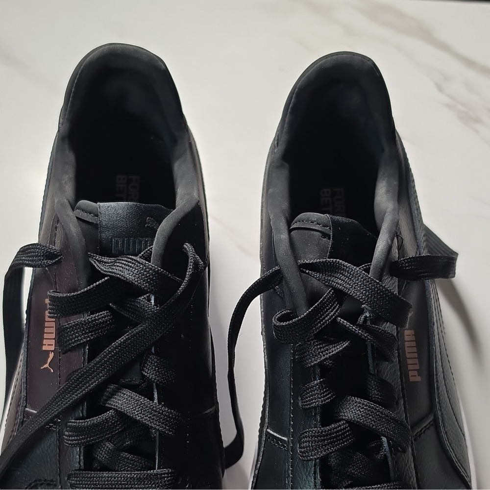 PUMA Men's Low Top Lace-Up Athletic Sneaker Black/White 389390-02